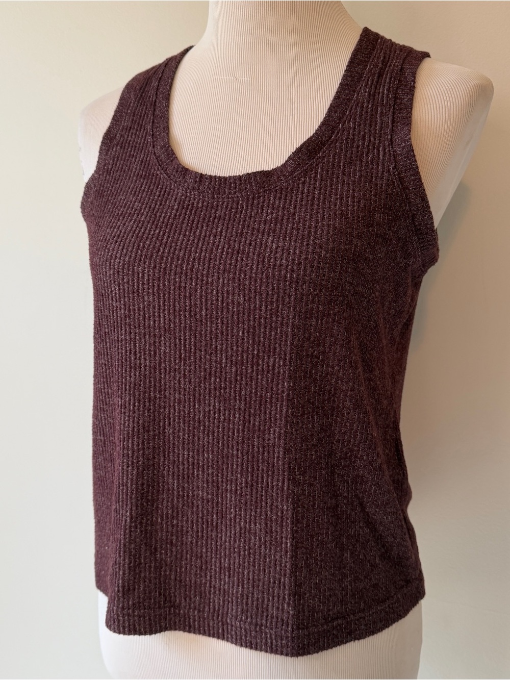 Banana Republic Maroon Burgundy Ribbed Knit Sweater Tank Top, size Small